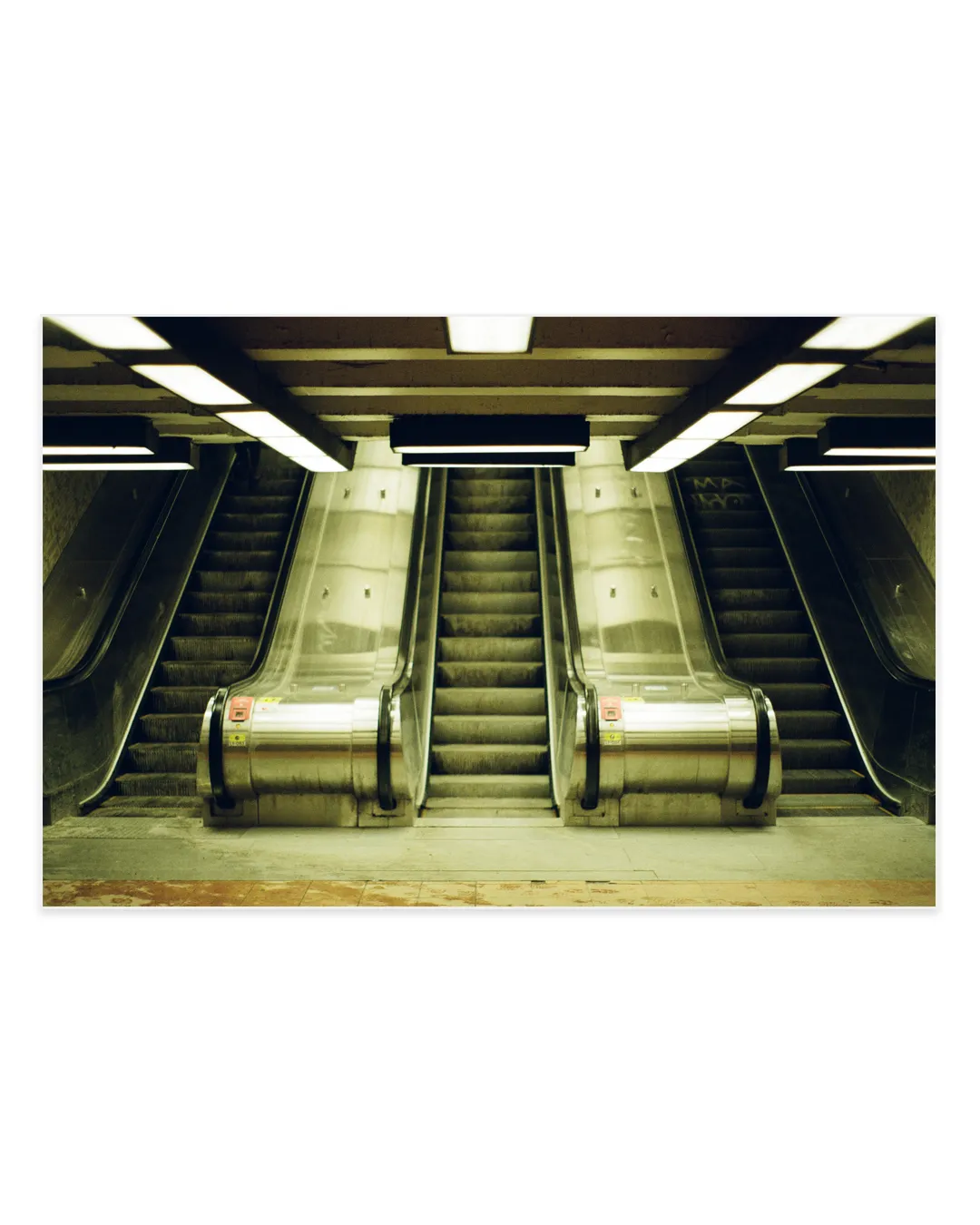 montreal metro escalators